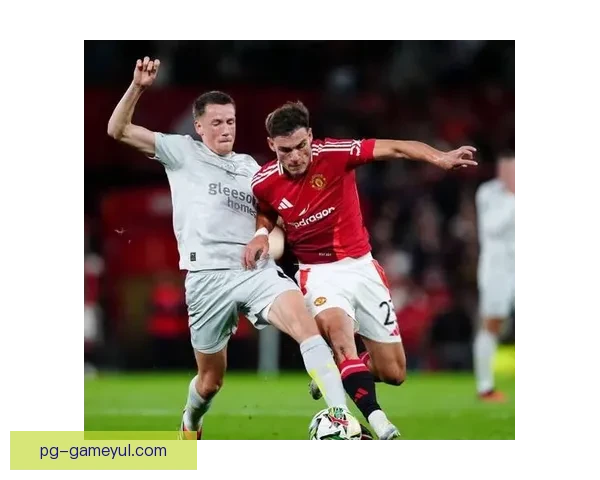 休假不休息曼联双星迪拜共加练